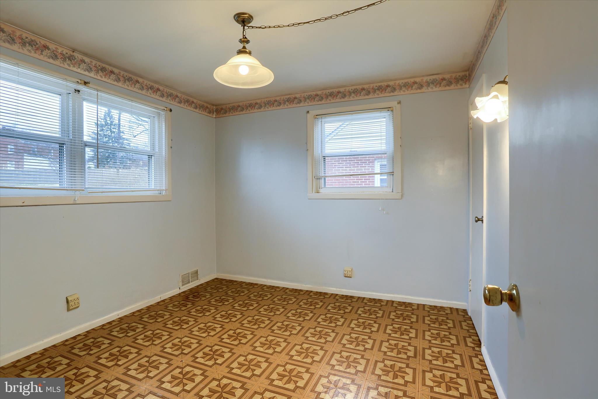 OAK HILLS - Residential