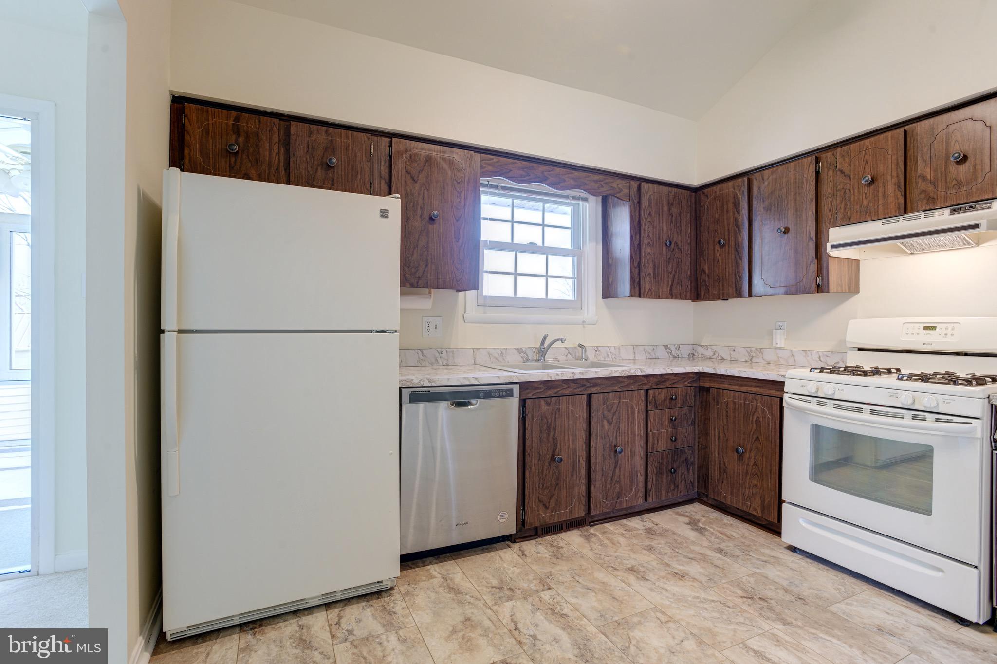 BRIGHT OAKS - Residential