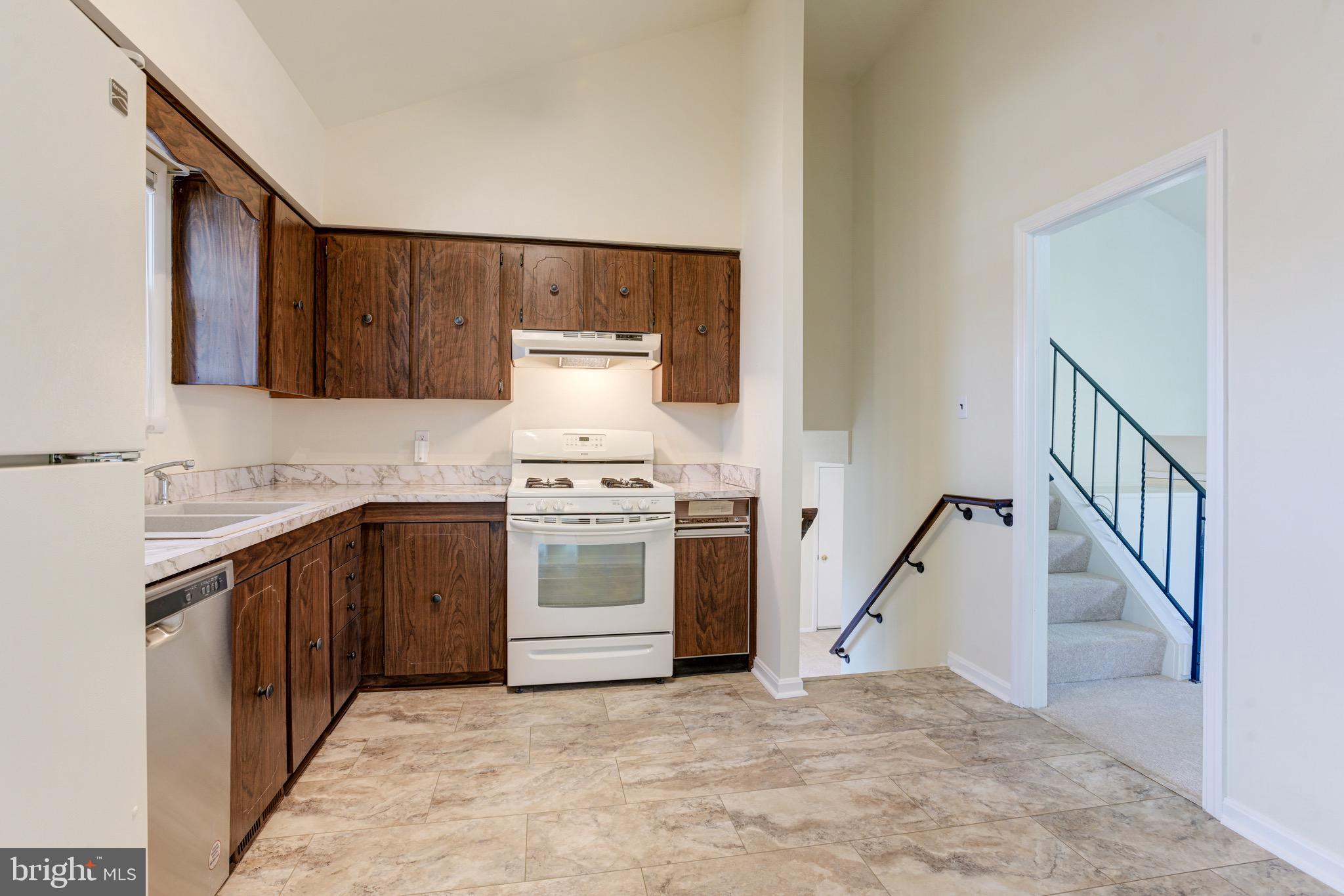 BRIGHT OAKS - Residential