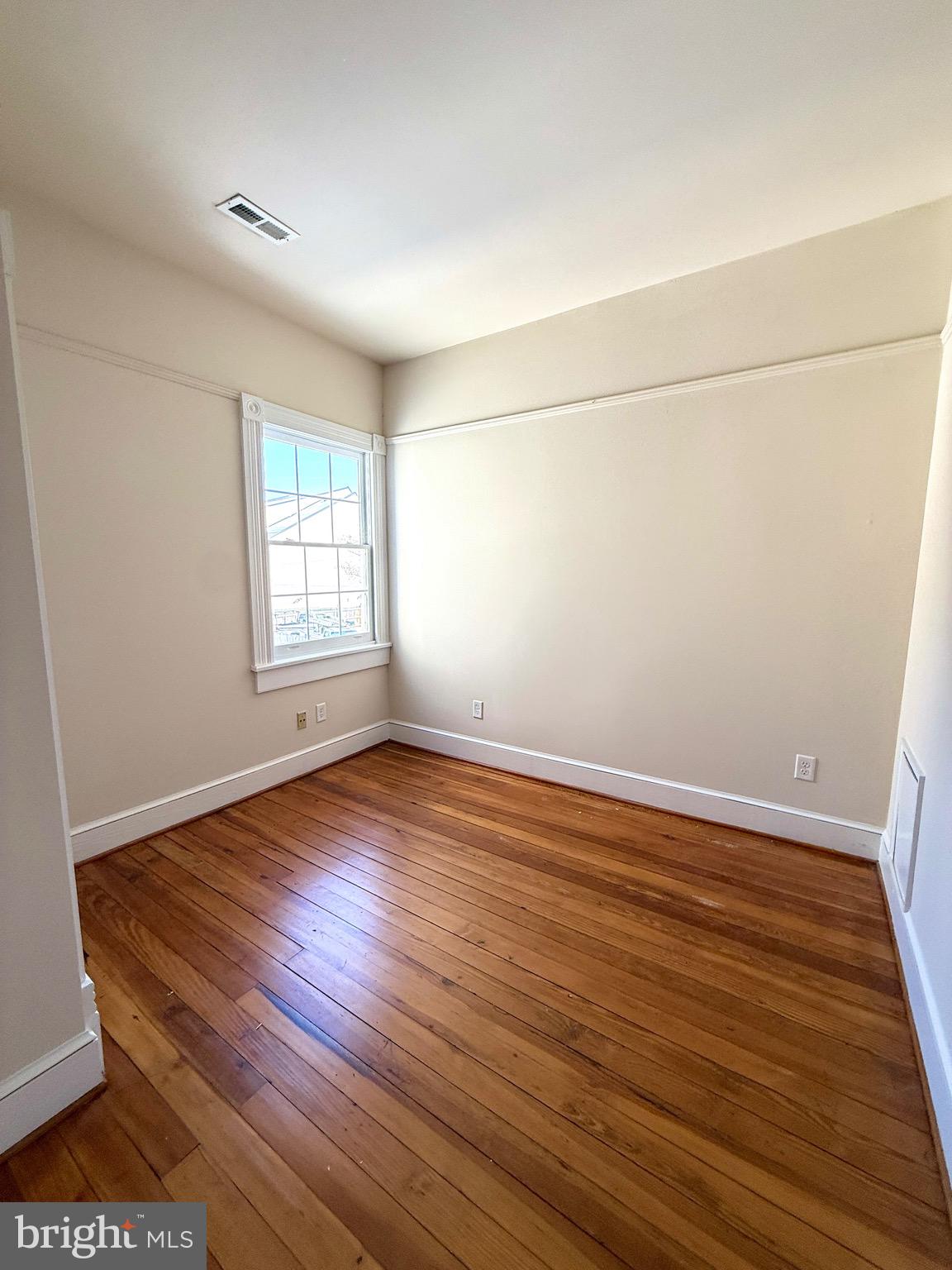 DOWNTOWN FREDERICKSBURG - Residential Lease