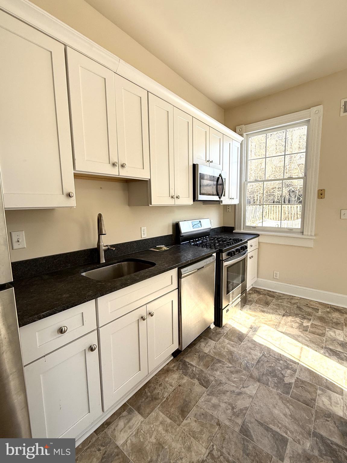 DOWNTOWN FREDERICKSBURG - Residential Lease