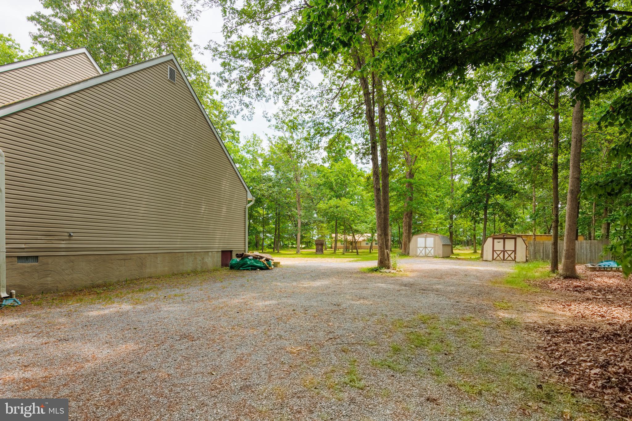 LYN WOODS - Residential