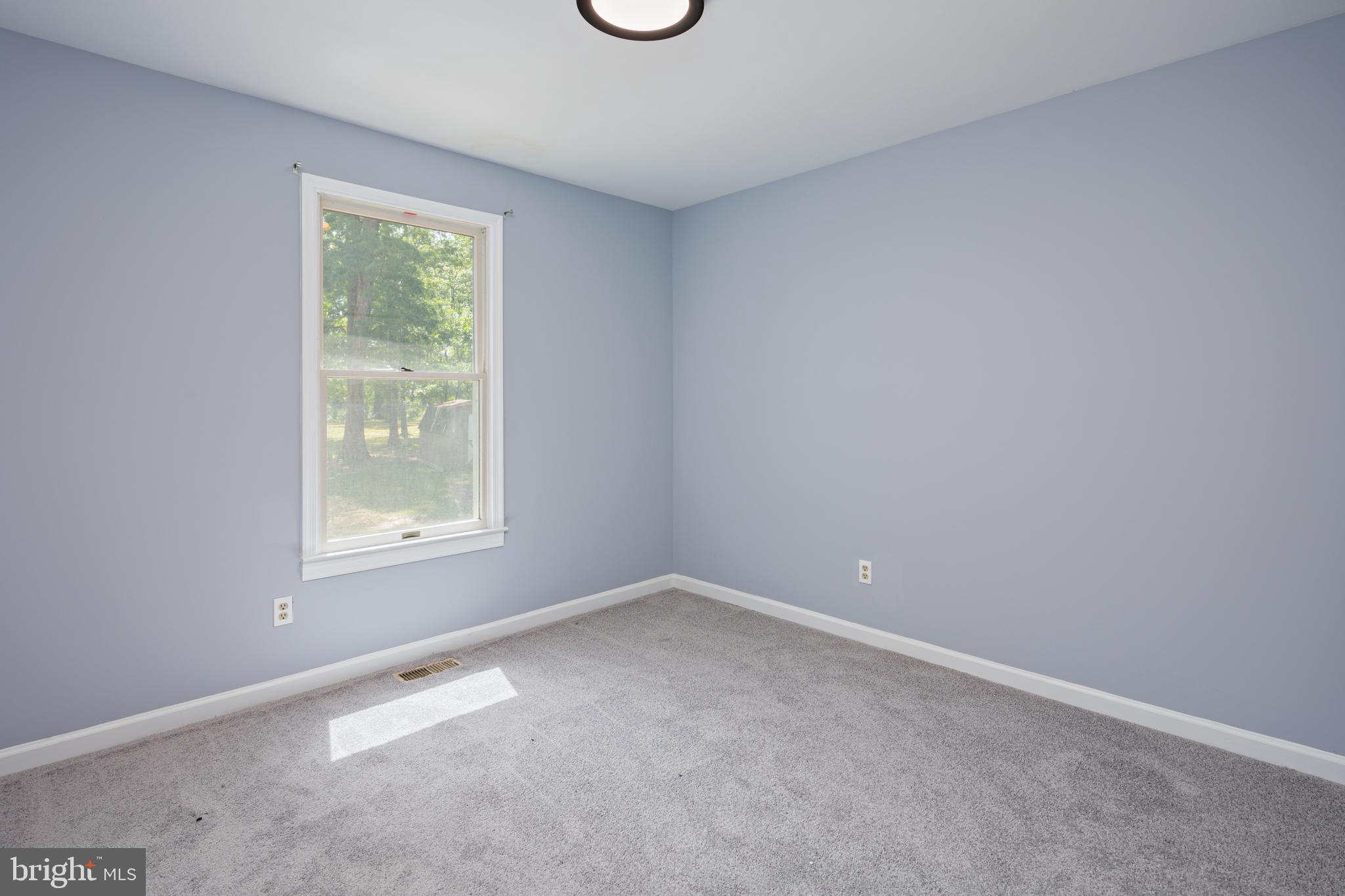 LYN WOODS - Residential