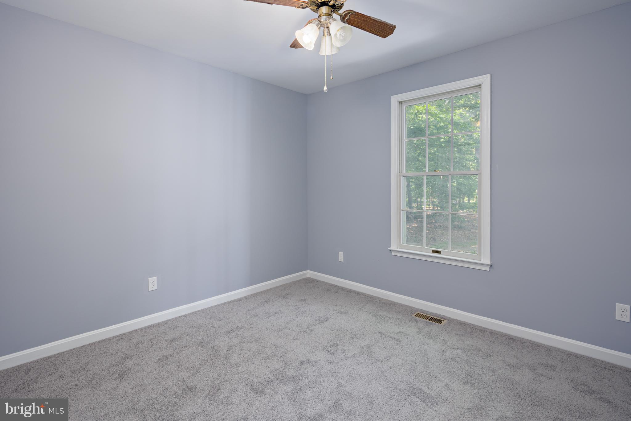 LYN WOODS - Residential