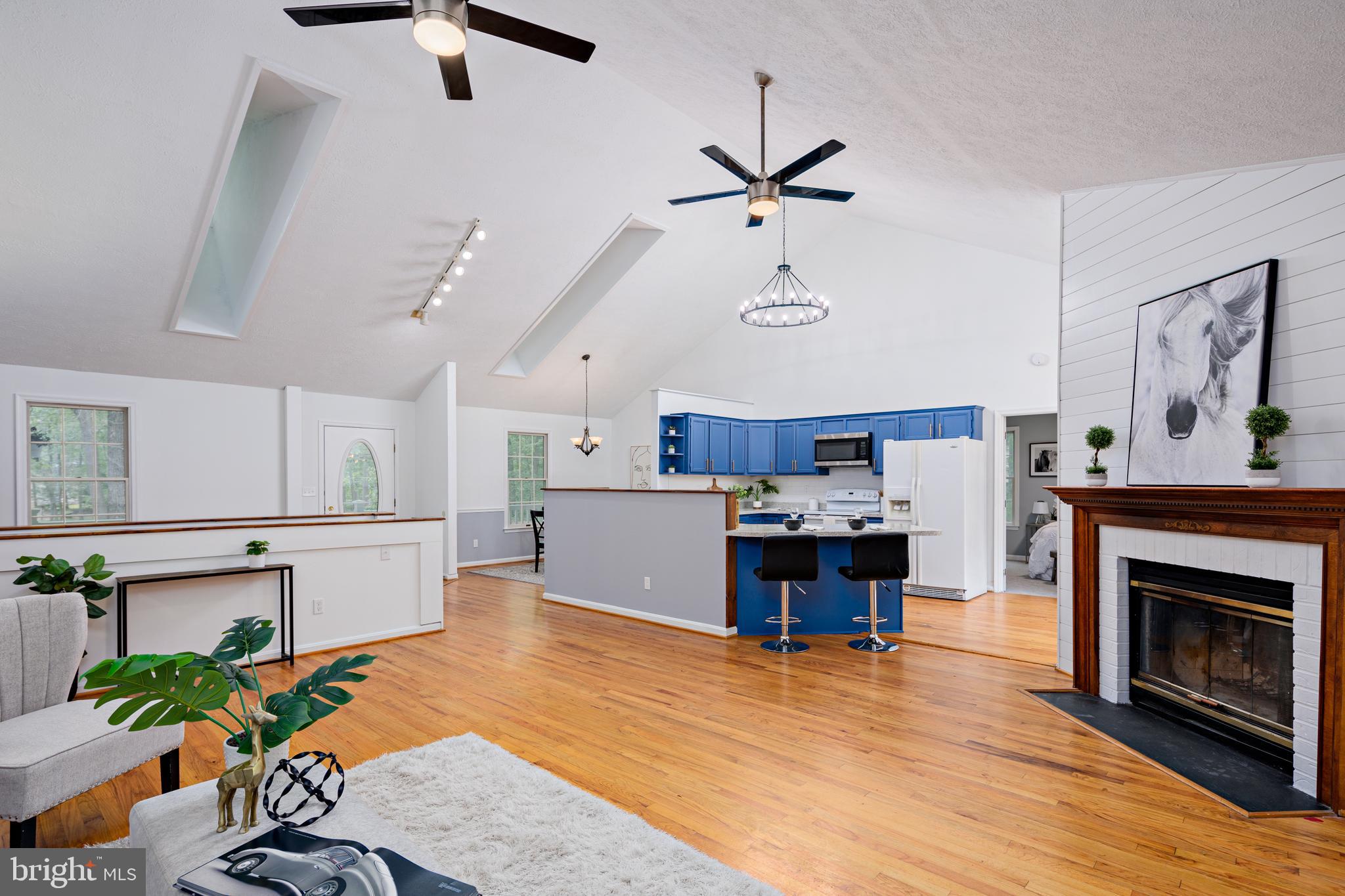 LYN WOODS - Residential