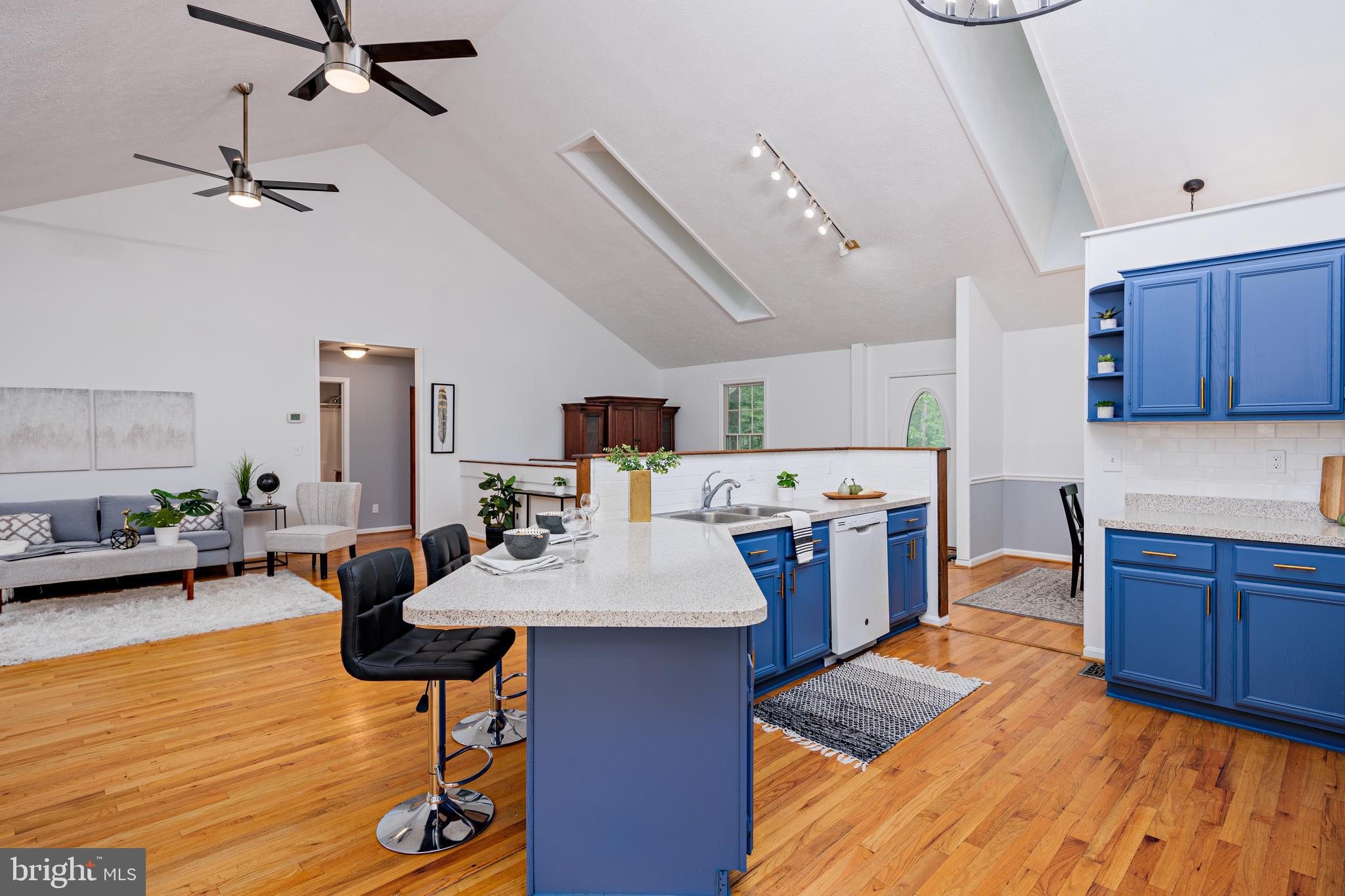 LYN WOODS - Residential