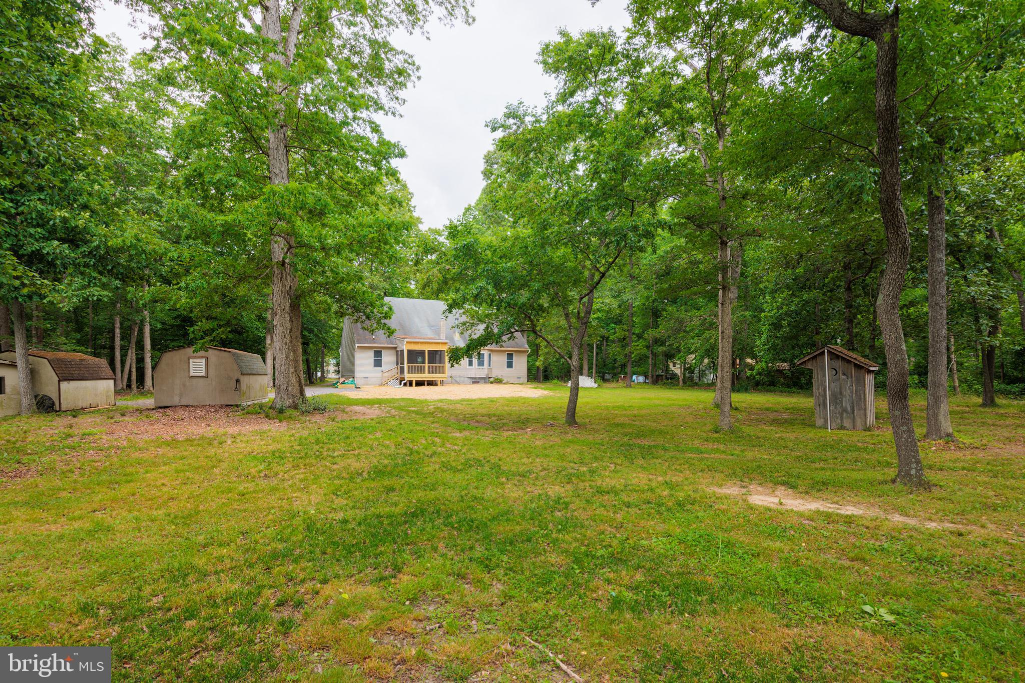 LYN WOODS - Residential