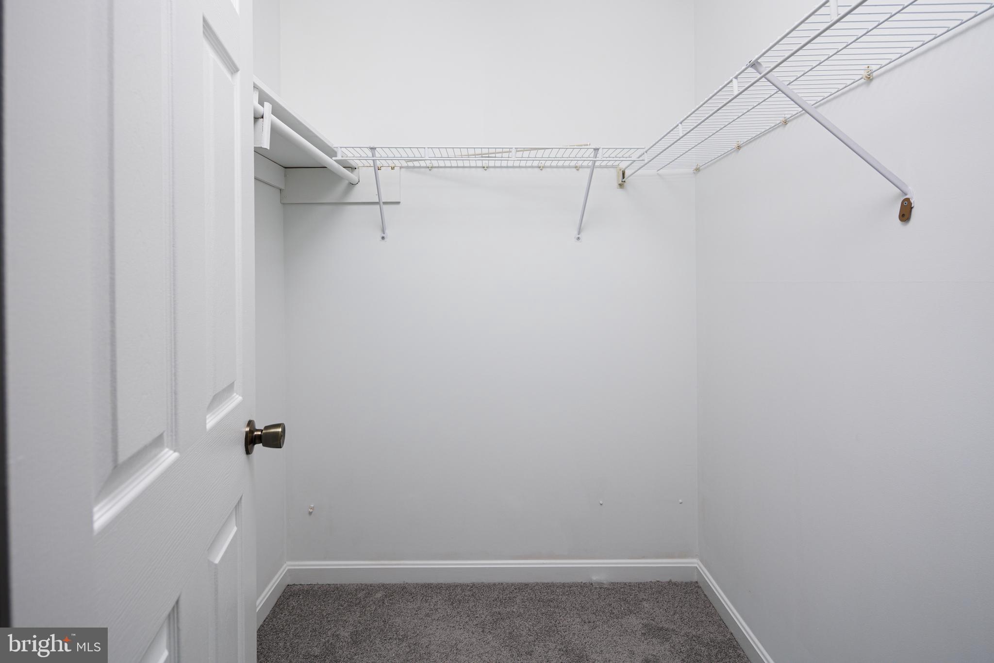 LYN WOODS - Residential