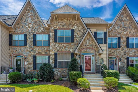 Townhouse For Sale - 2923 Mill Island Parkway<br/> FREDERICK, MD 21701