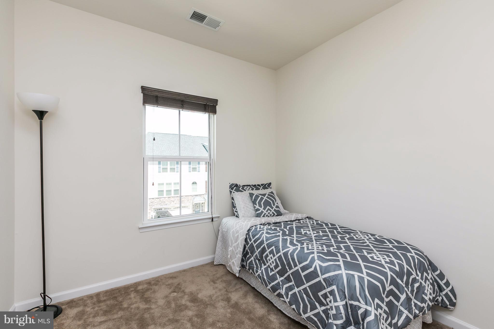 CREEKSIDE VILLAGE AT TANYARD SPRINGS - Residential Lease