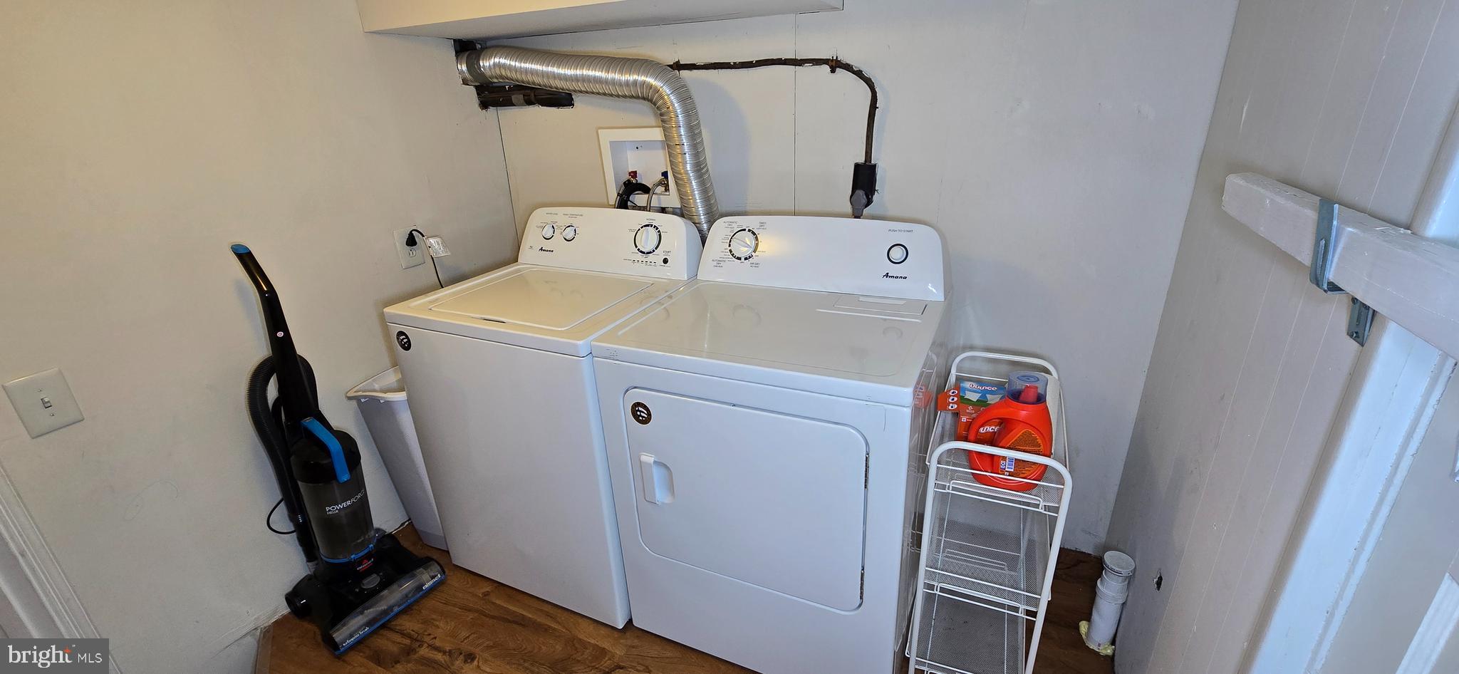 WOODLAWN - Residential Lease