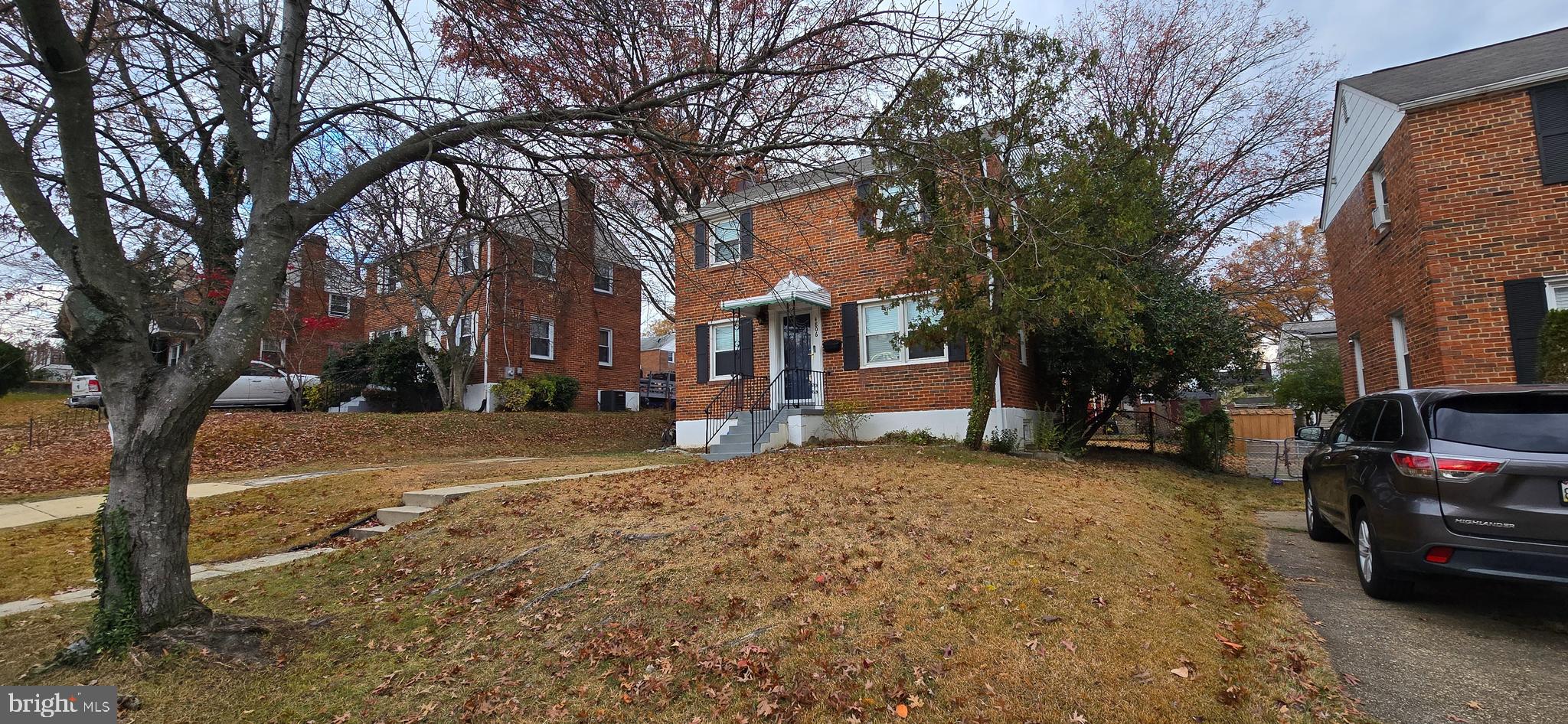 WOODLAWN - Residential Lease