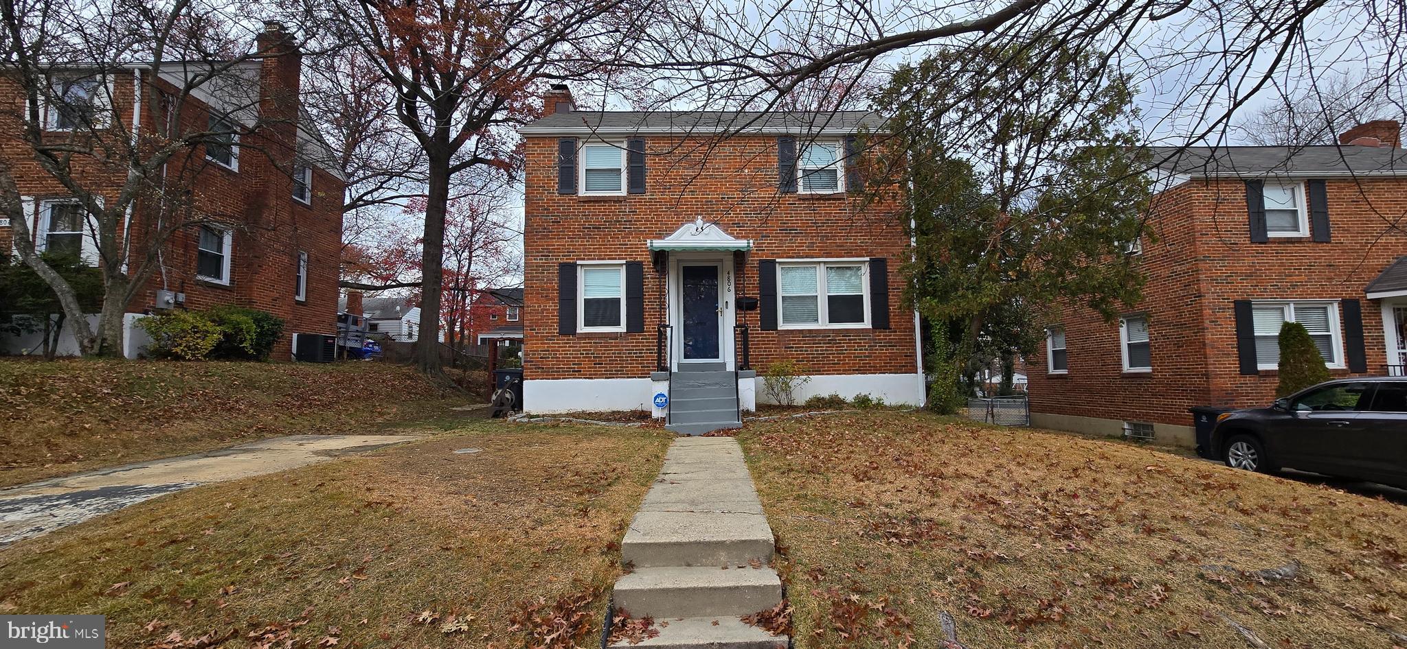 WOODLAWN - Residential Lease