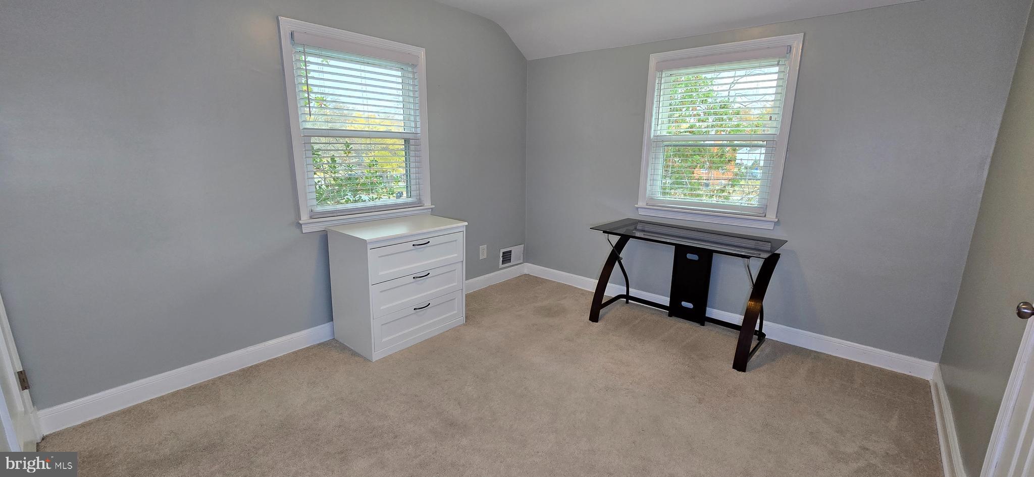 WOODLAWN - Residential Lease