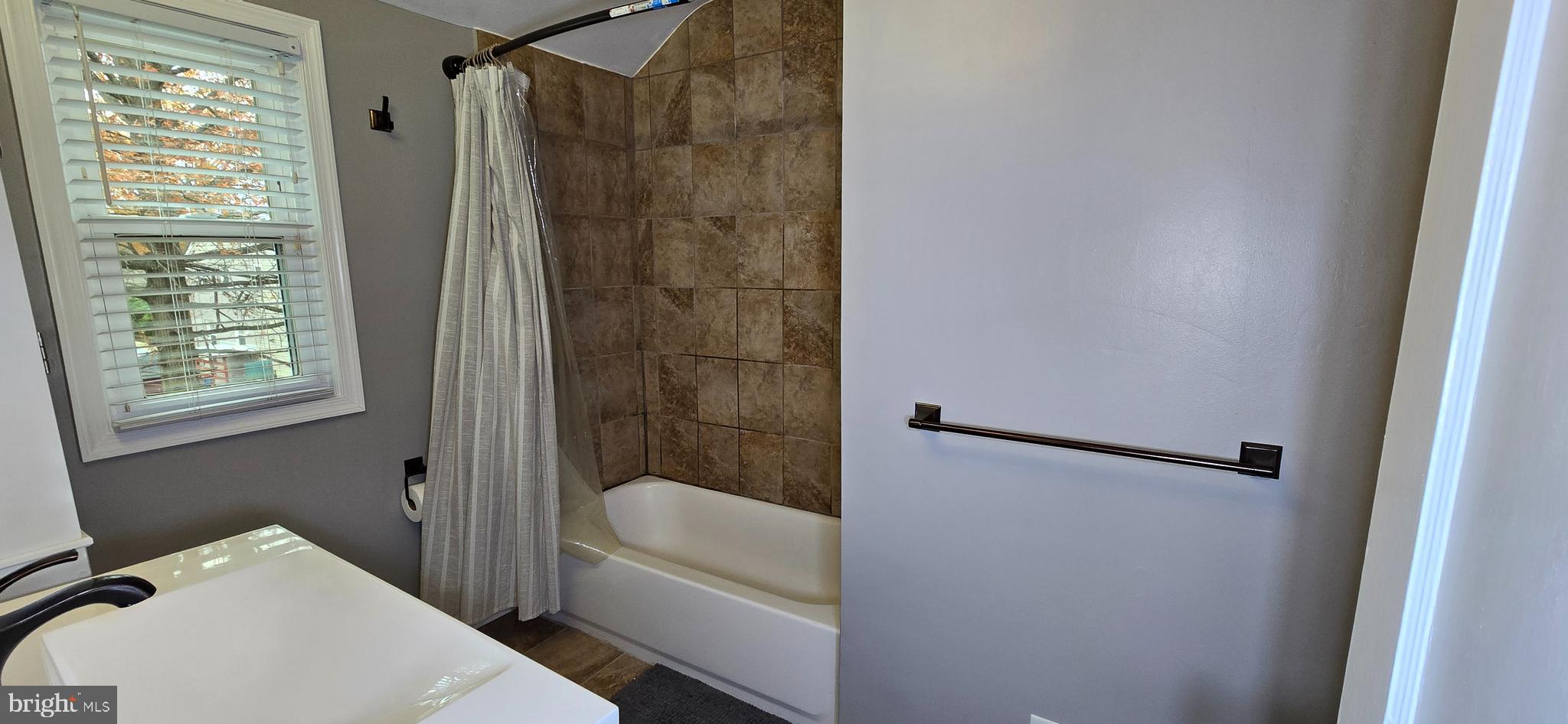 WOODLAWN - Residential Lease