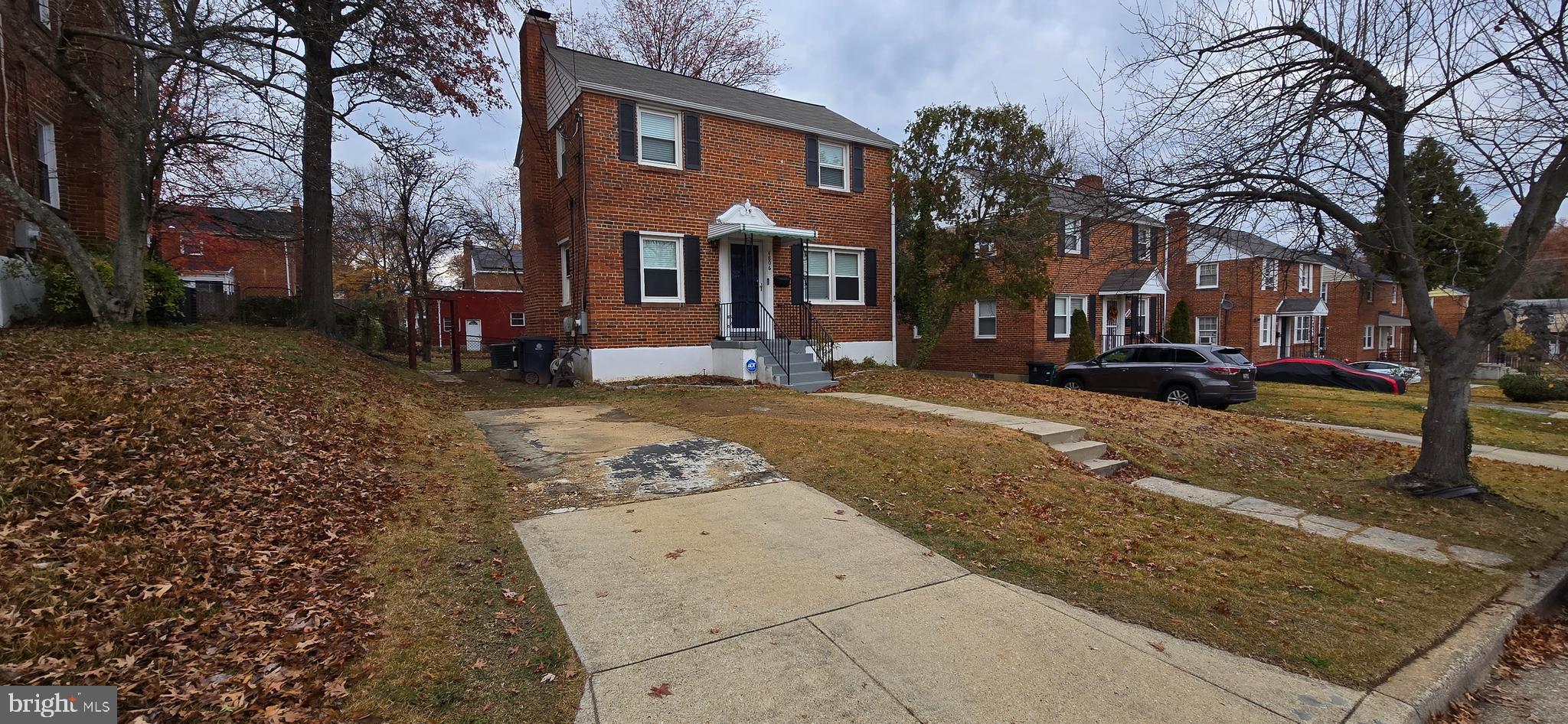 WOODLAWN - Residential Lease