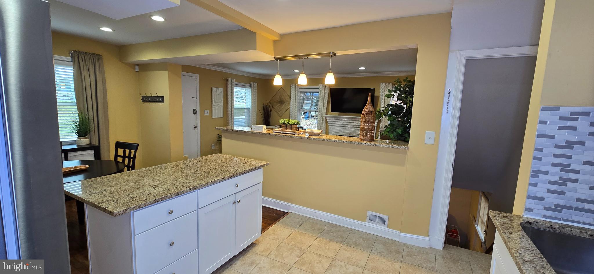 WOODLAWN - Residential Lease