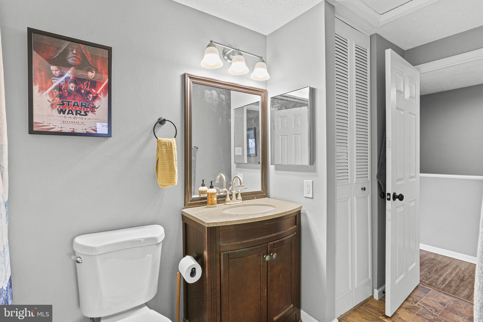 HILLCREST KNOLLS - Residential