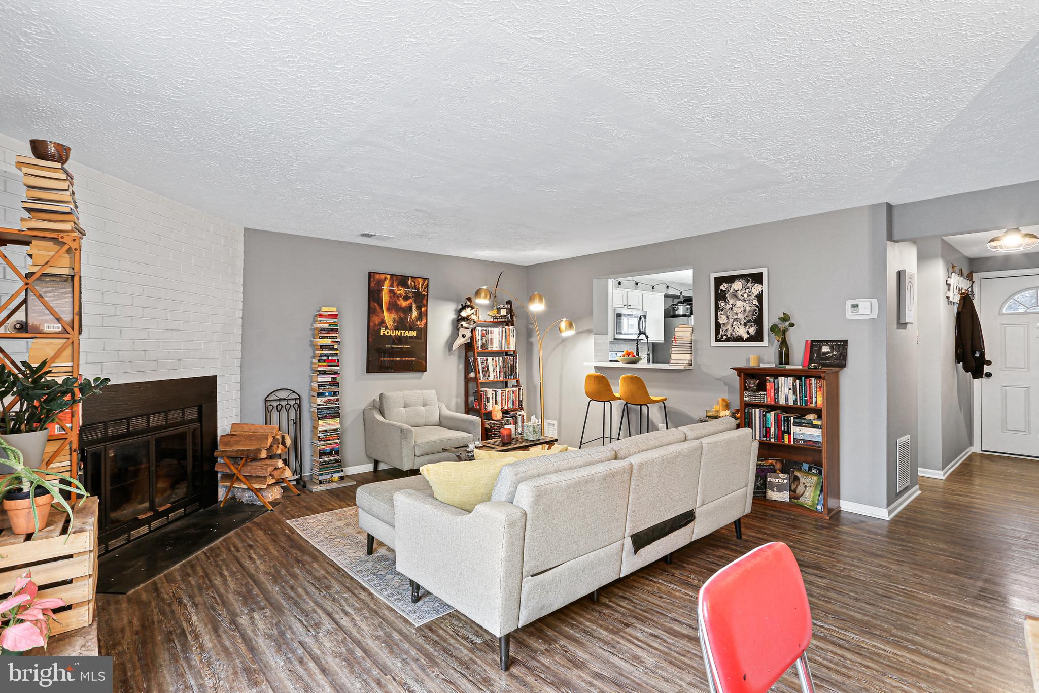 HILLCREST KNOLLS - Residential