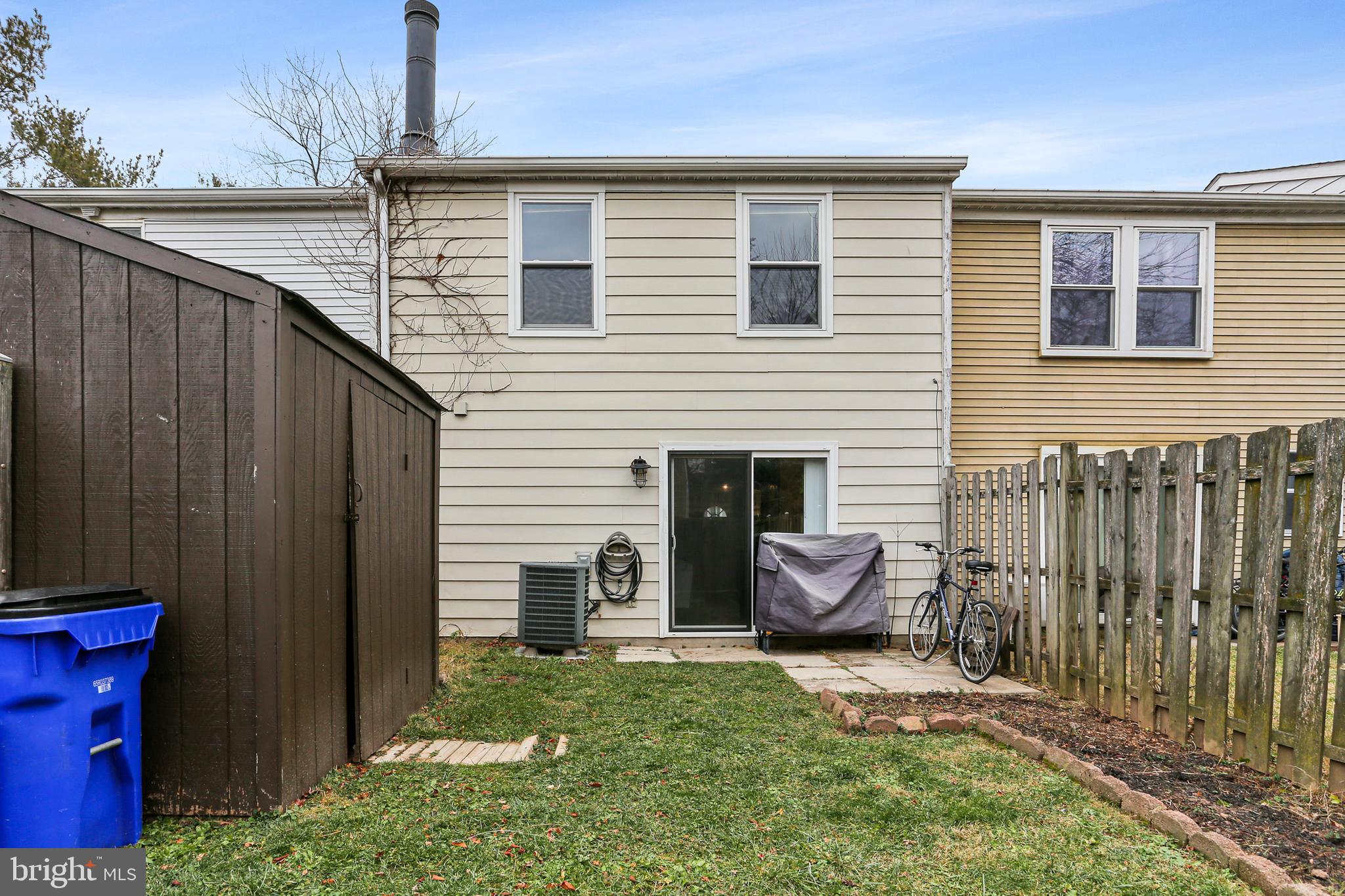 HILLCREST KNOLLS - Residential