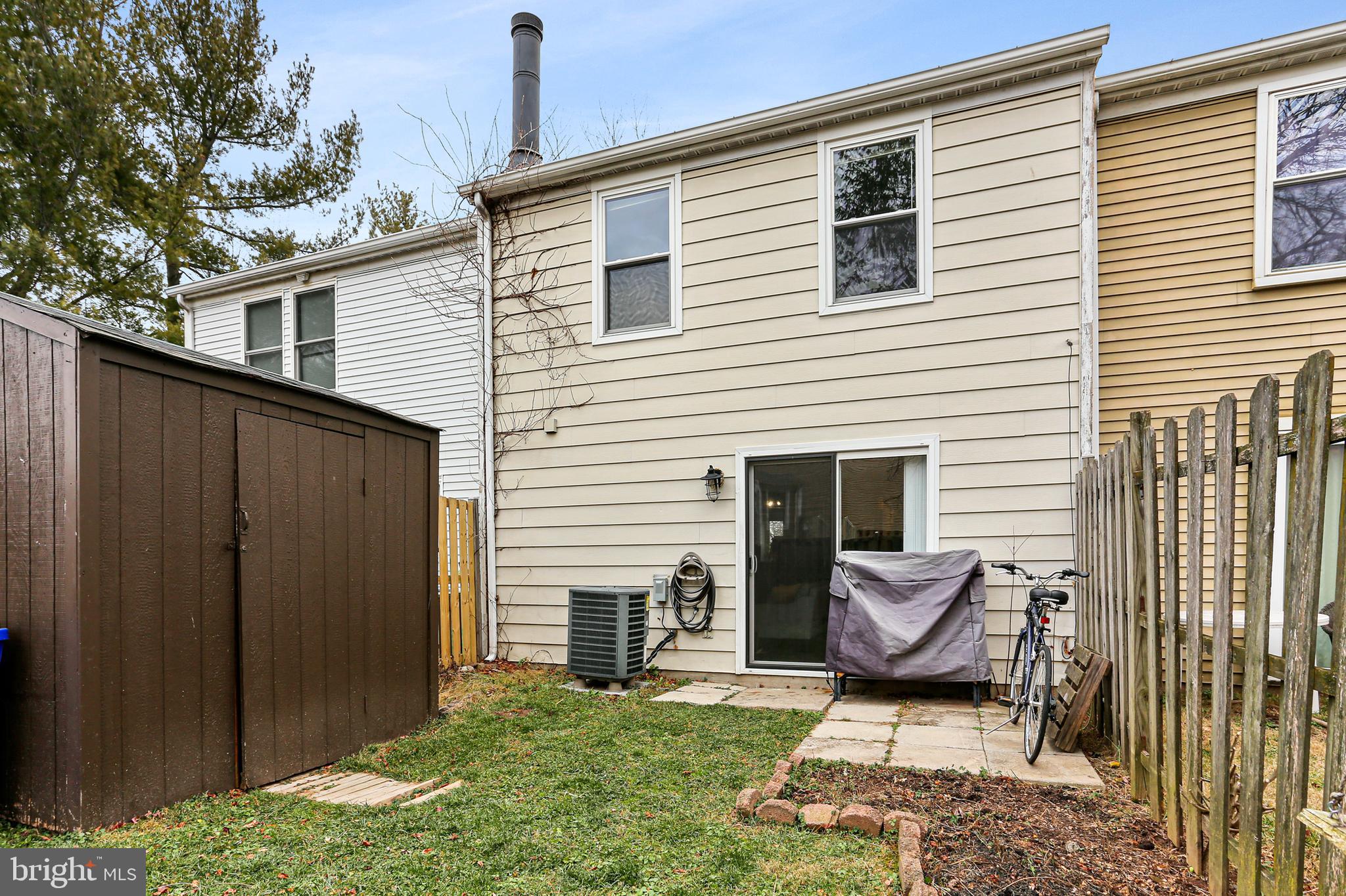 HILLCREST KNOLLS - Residential