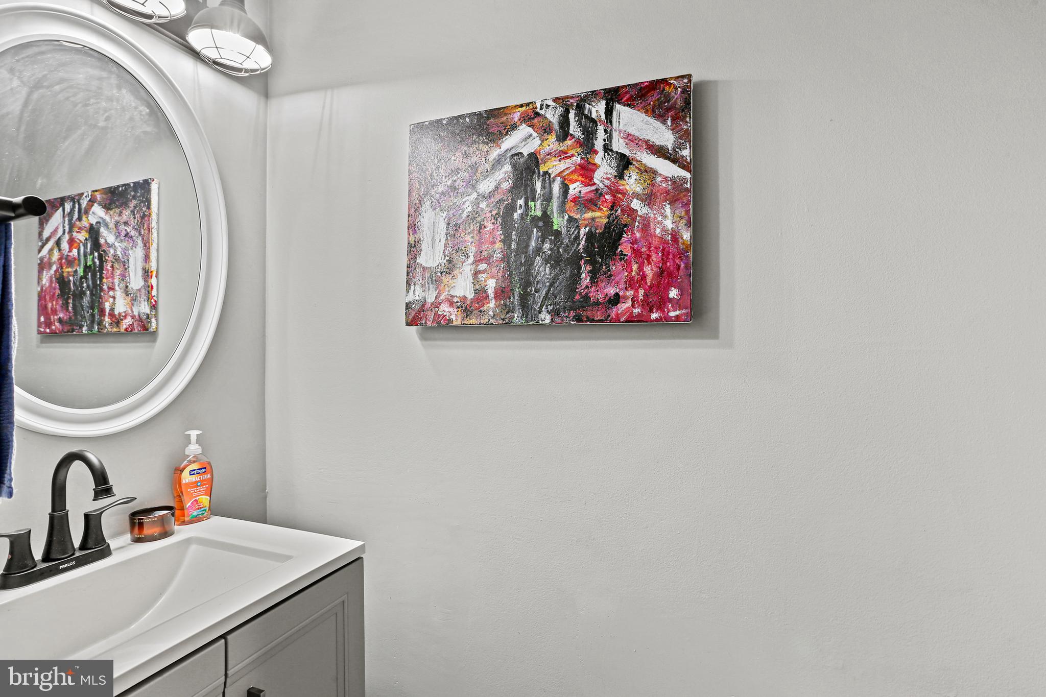 HILLCREST KNOLLS - Residential