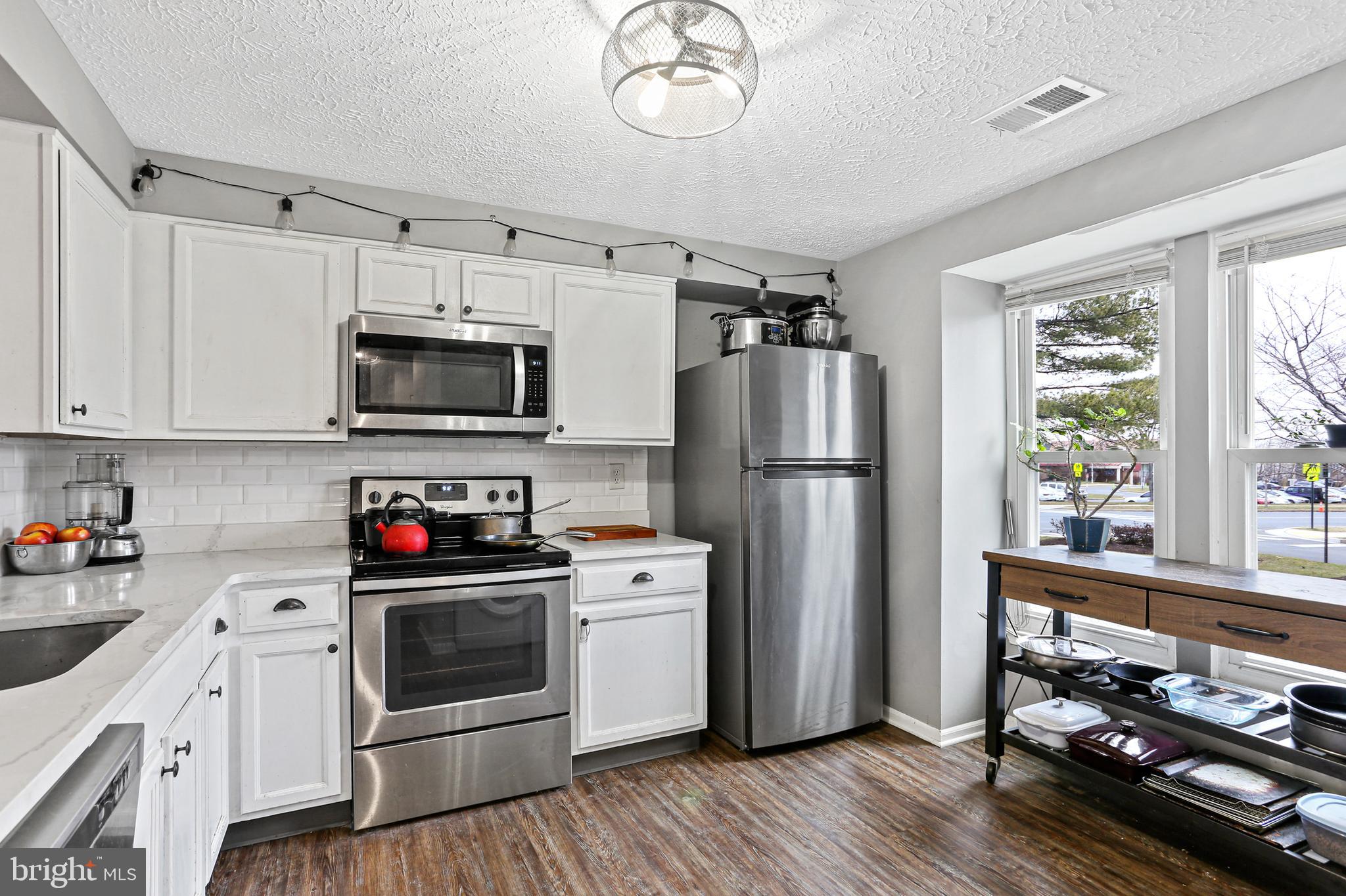 HILLCREST KNOLLS - Residential