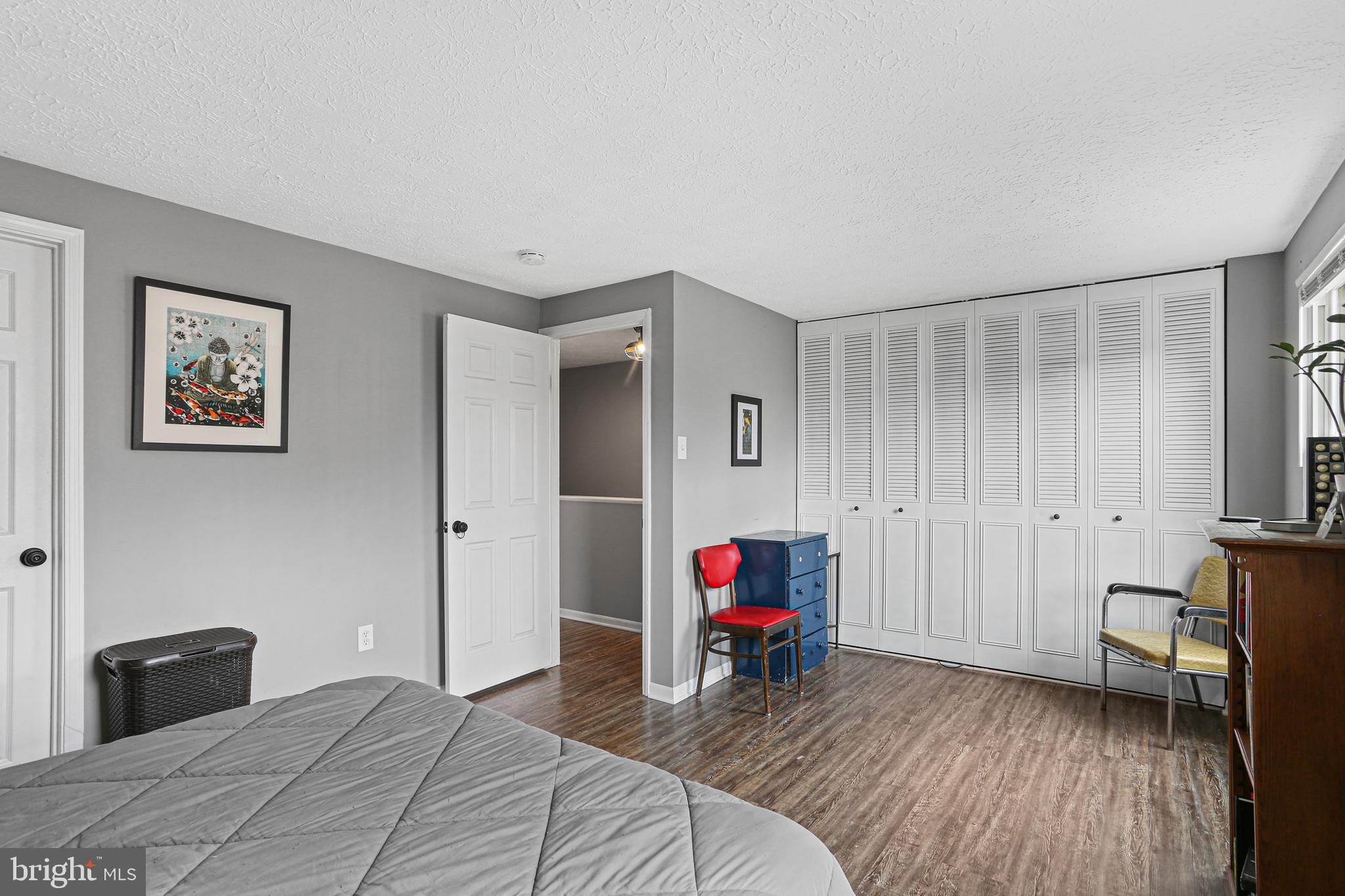 HILLCREST KNOLLS - Residential