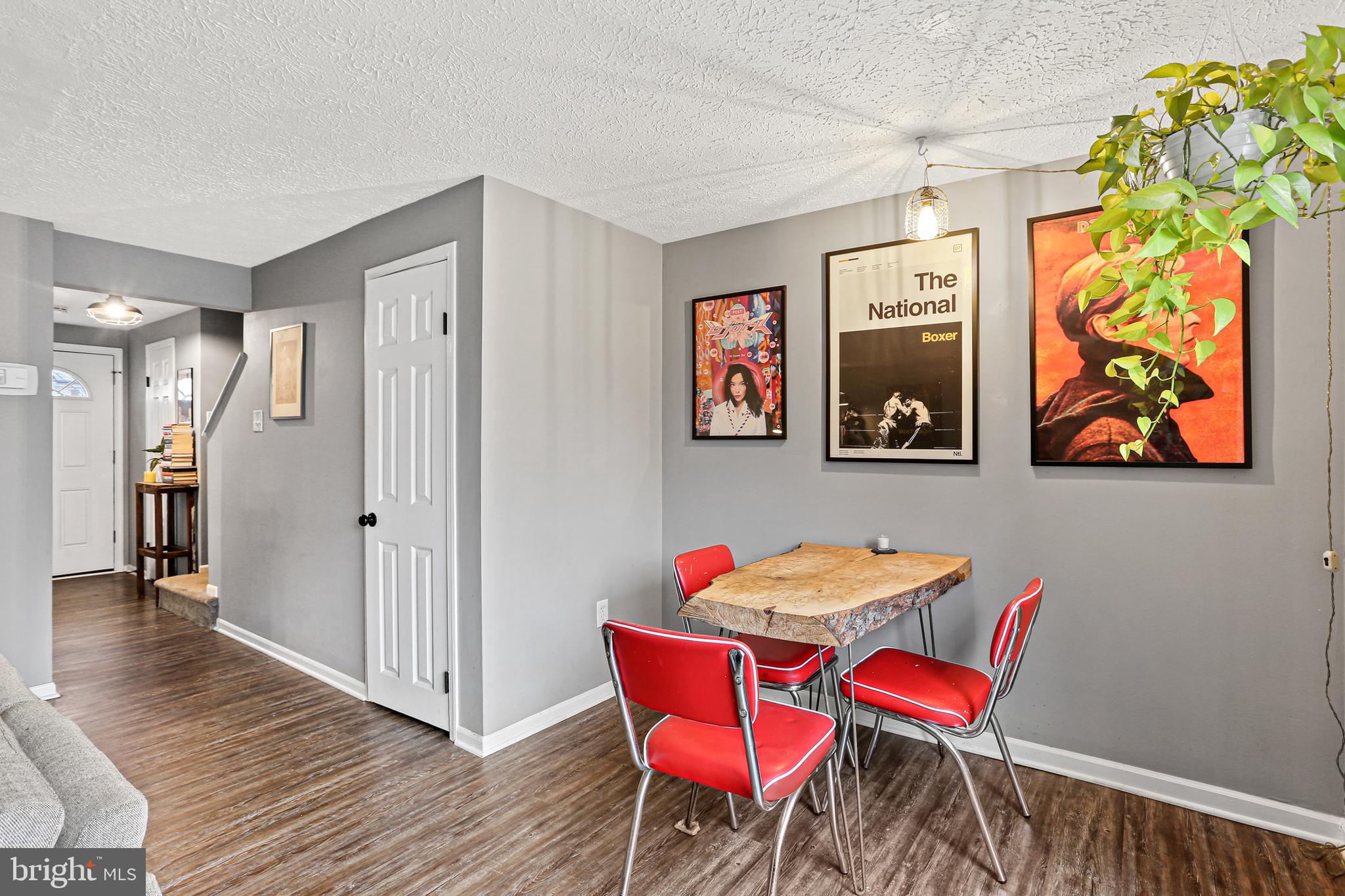 HILLCREST KNOLLS - Residential