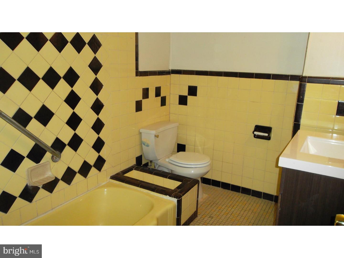 CARROLL PARK - Residential Lease