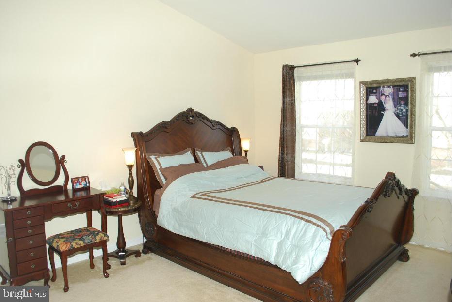 RANDOM HILLS - Residential Lease