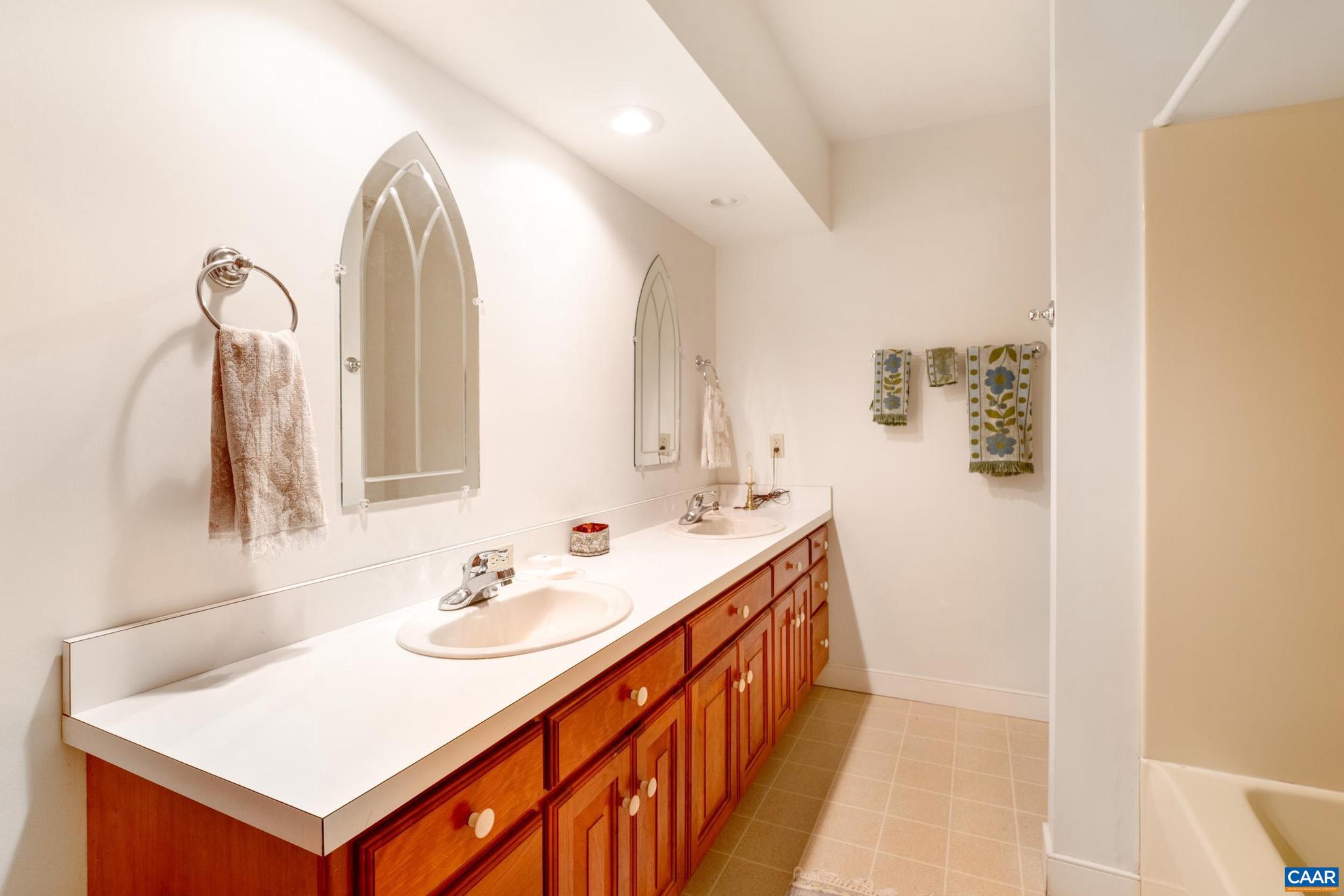 HARE GLEN - Residential