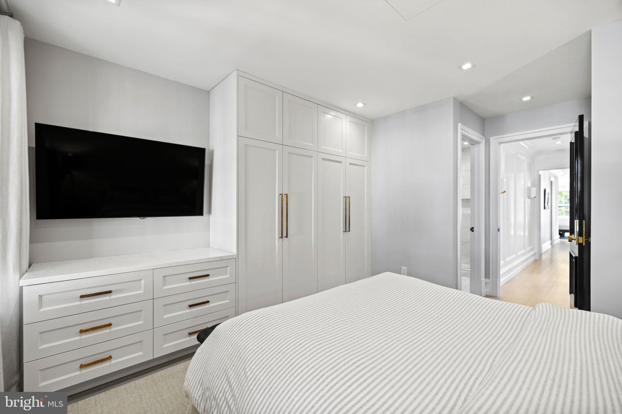 GEORGETOWN - Residential