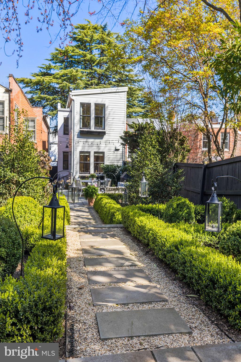 GEORGETOWN - Residential