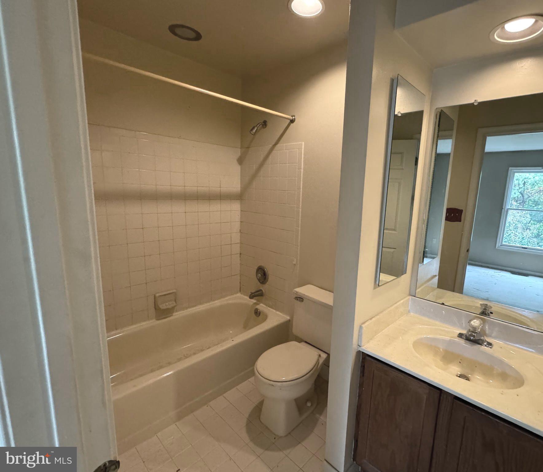 BOWLING BROOK FARMS - Residential