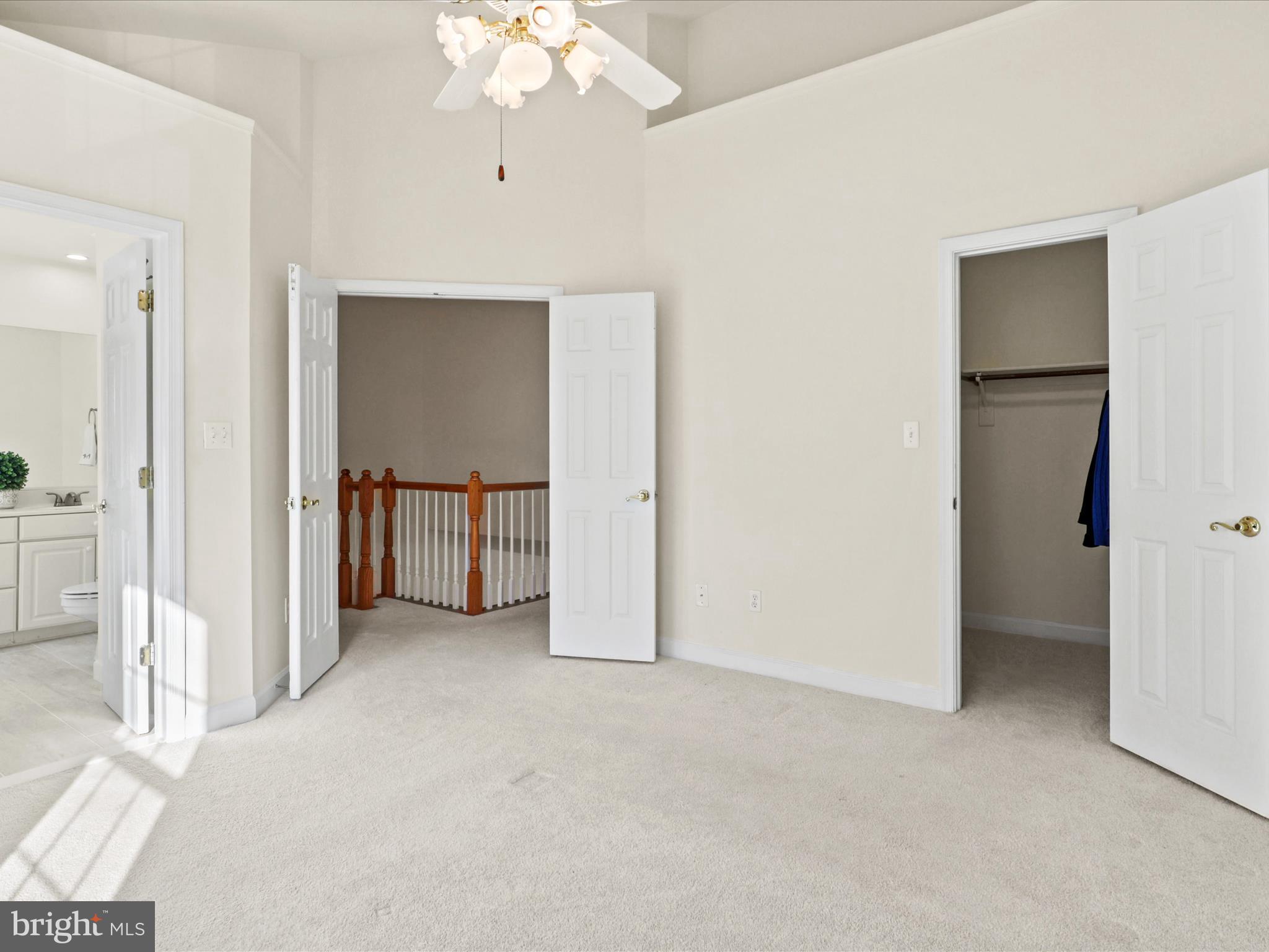LOWES ISLAND - Residential