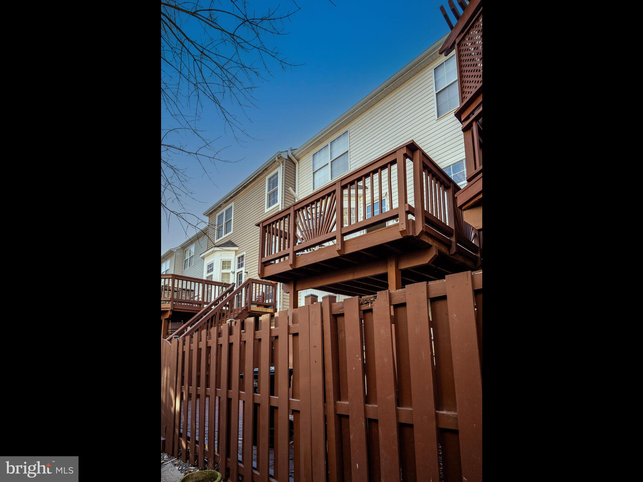 LOWES ISLAND - Residential