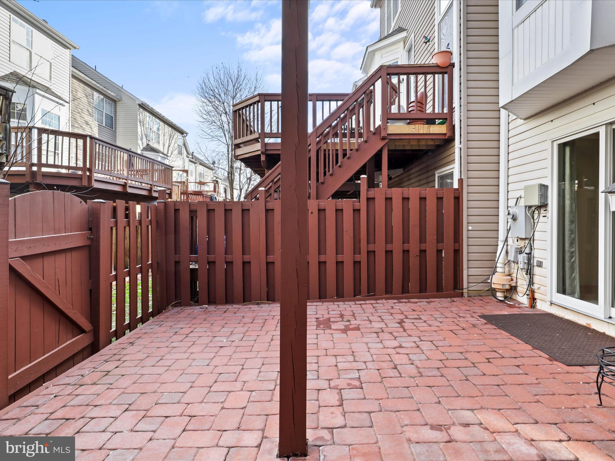 LOWES ISLAND - Residential