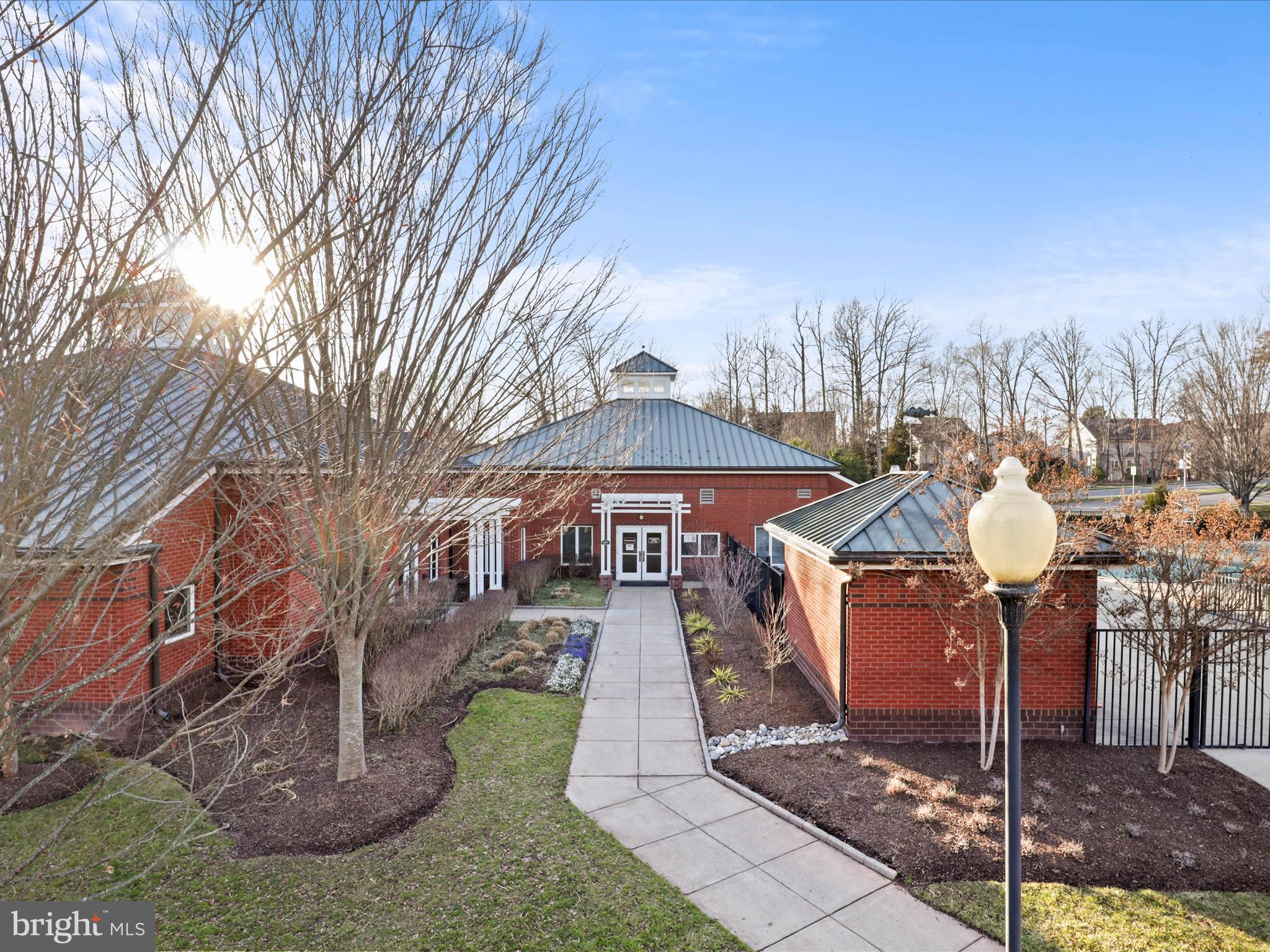 LOWES ISLAND - Residential