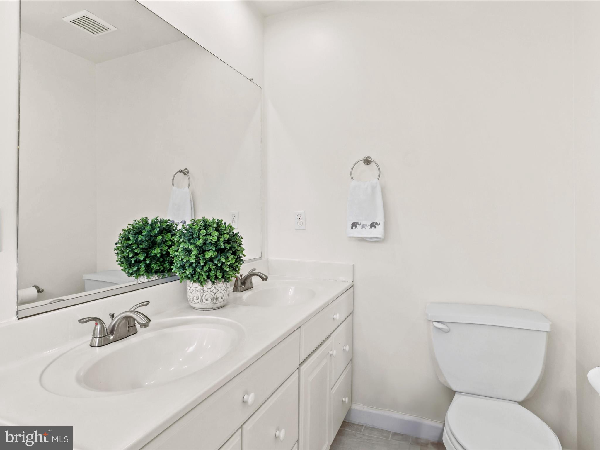 LOWES ISLAND - Residential