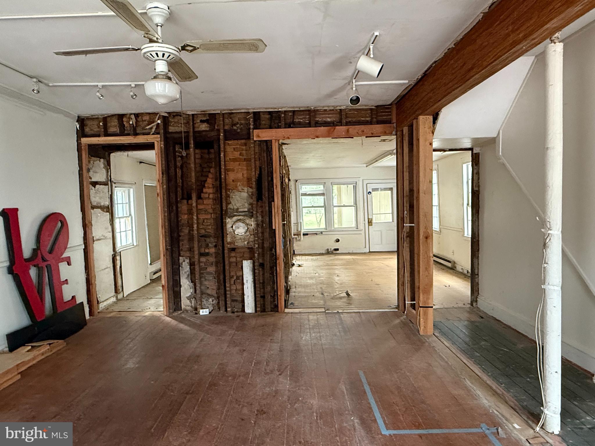 61 N MAIN ST STREET N