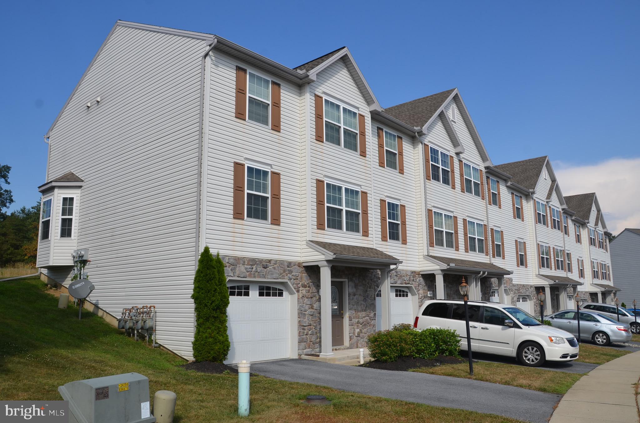 MARGARETS GROVE - Residential Lease