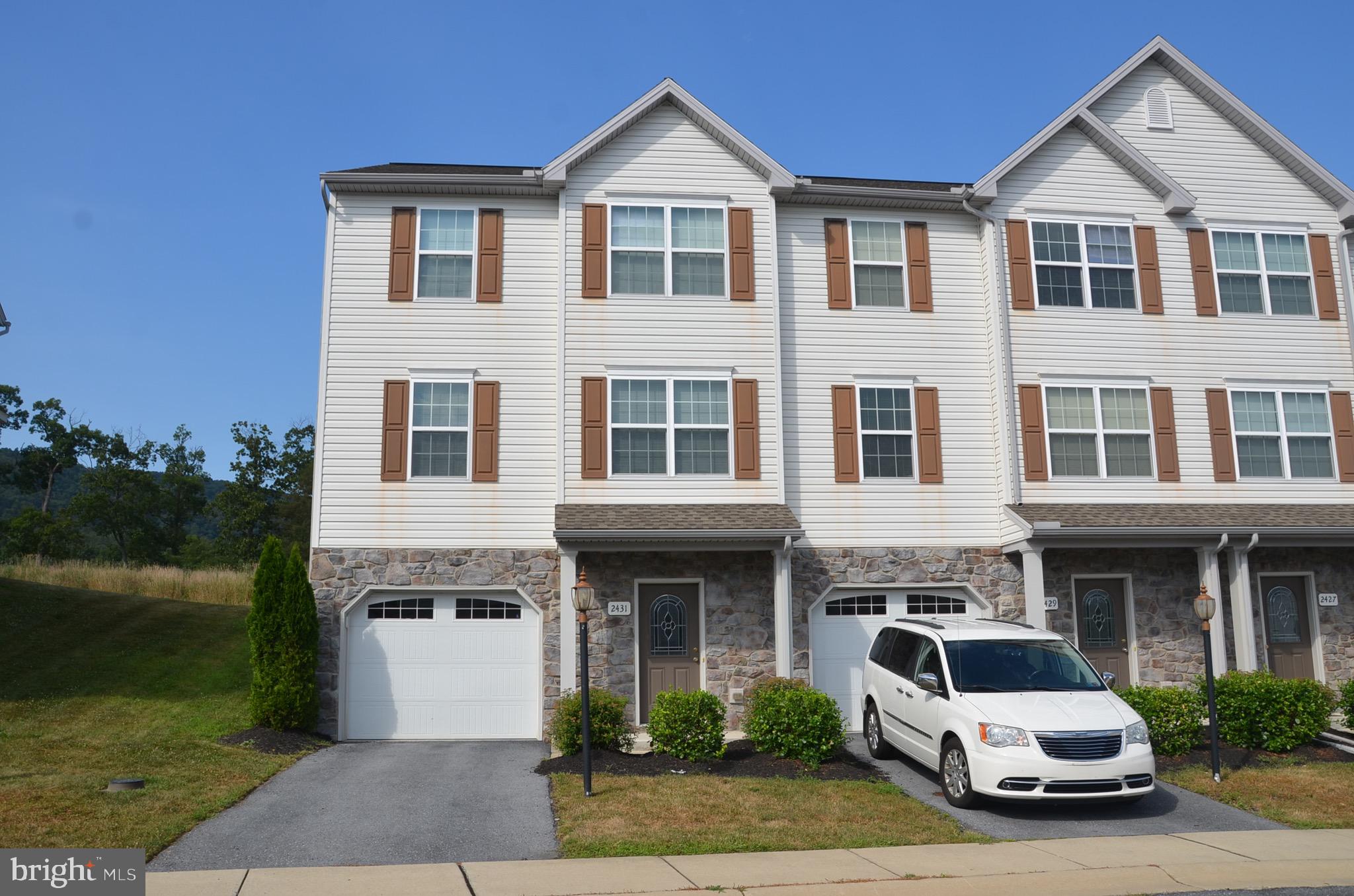 MARGARETS GROVE - Residential Lease