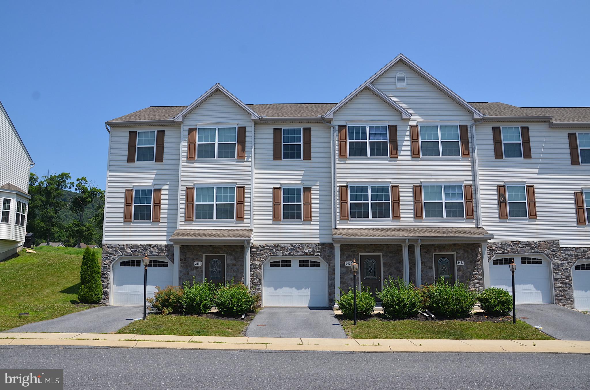 MARGARETS GROVE - Residential Lease