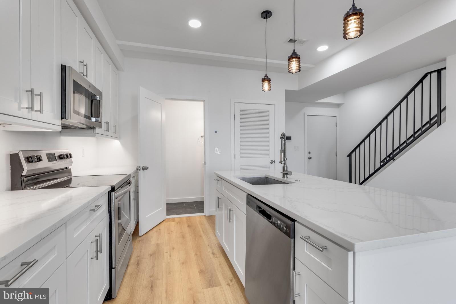 FISHTOWN - Residential Lease