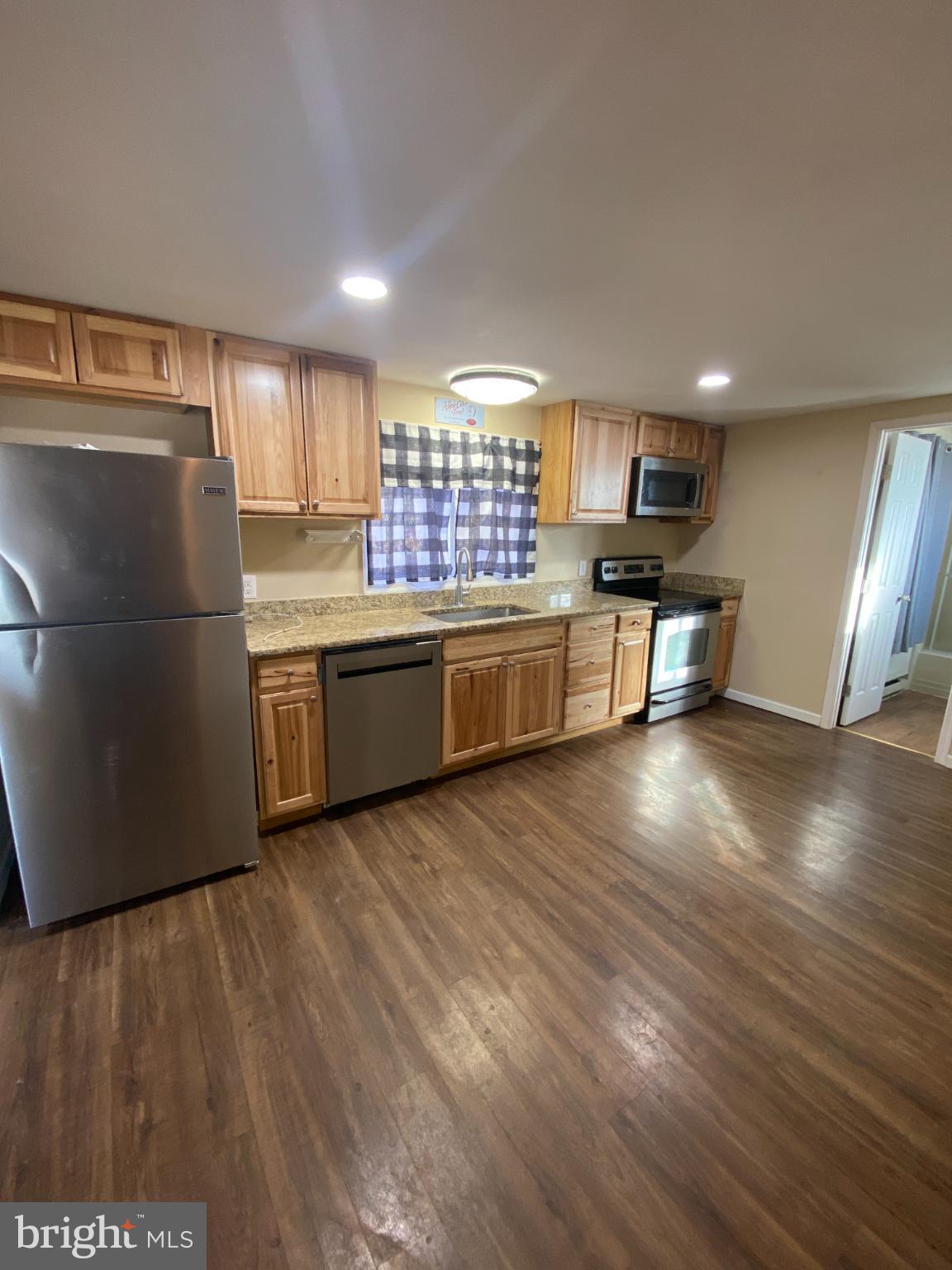 GLENWOOD FOREST - Residential Lease