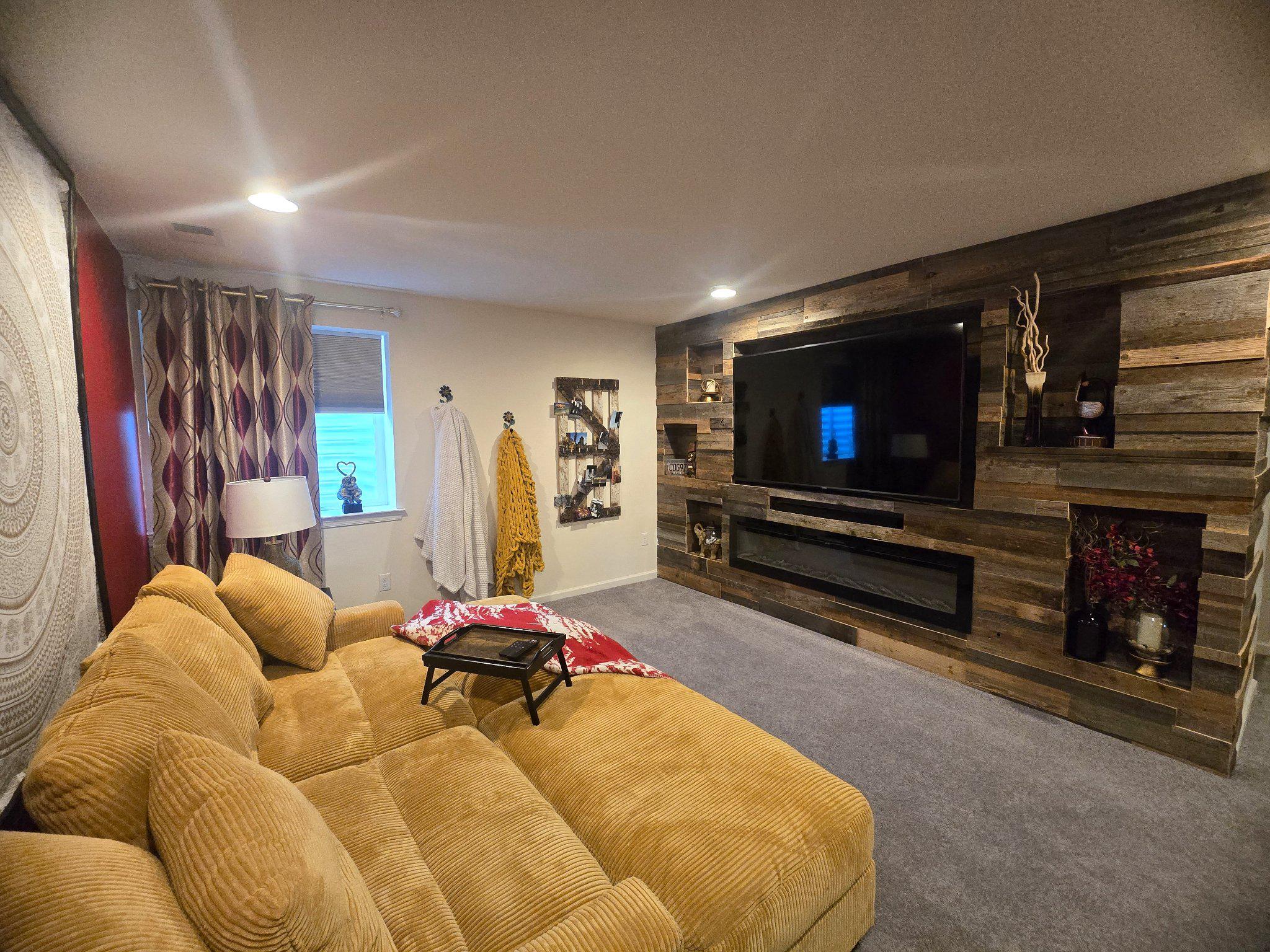 MERIDIAN CROSSING - Residential