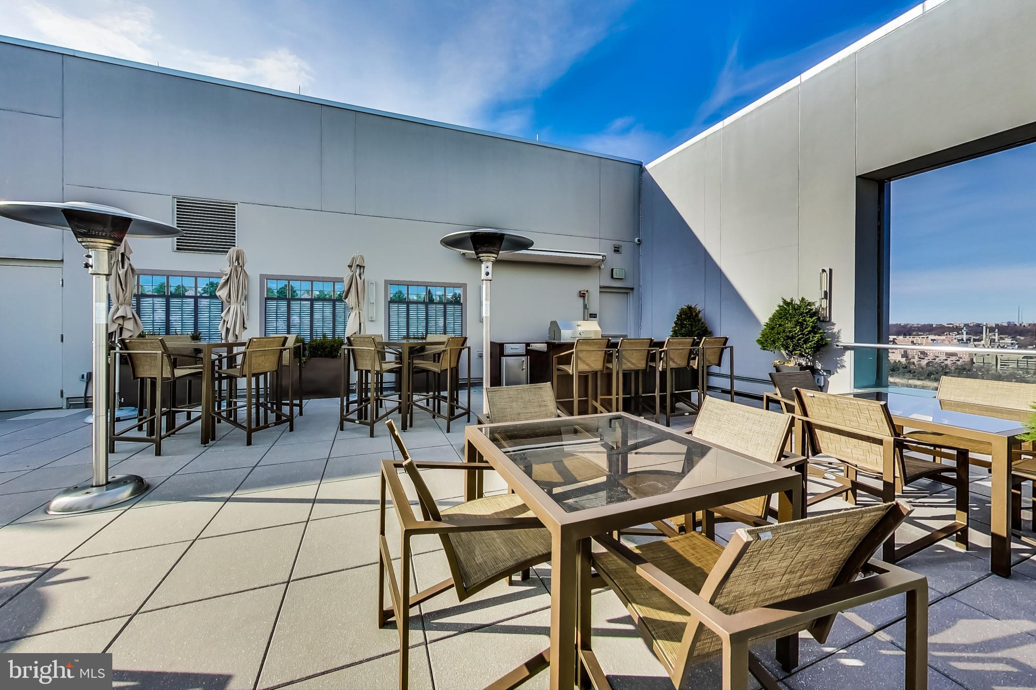 THE WATERVIEW - Residential