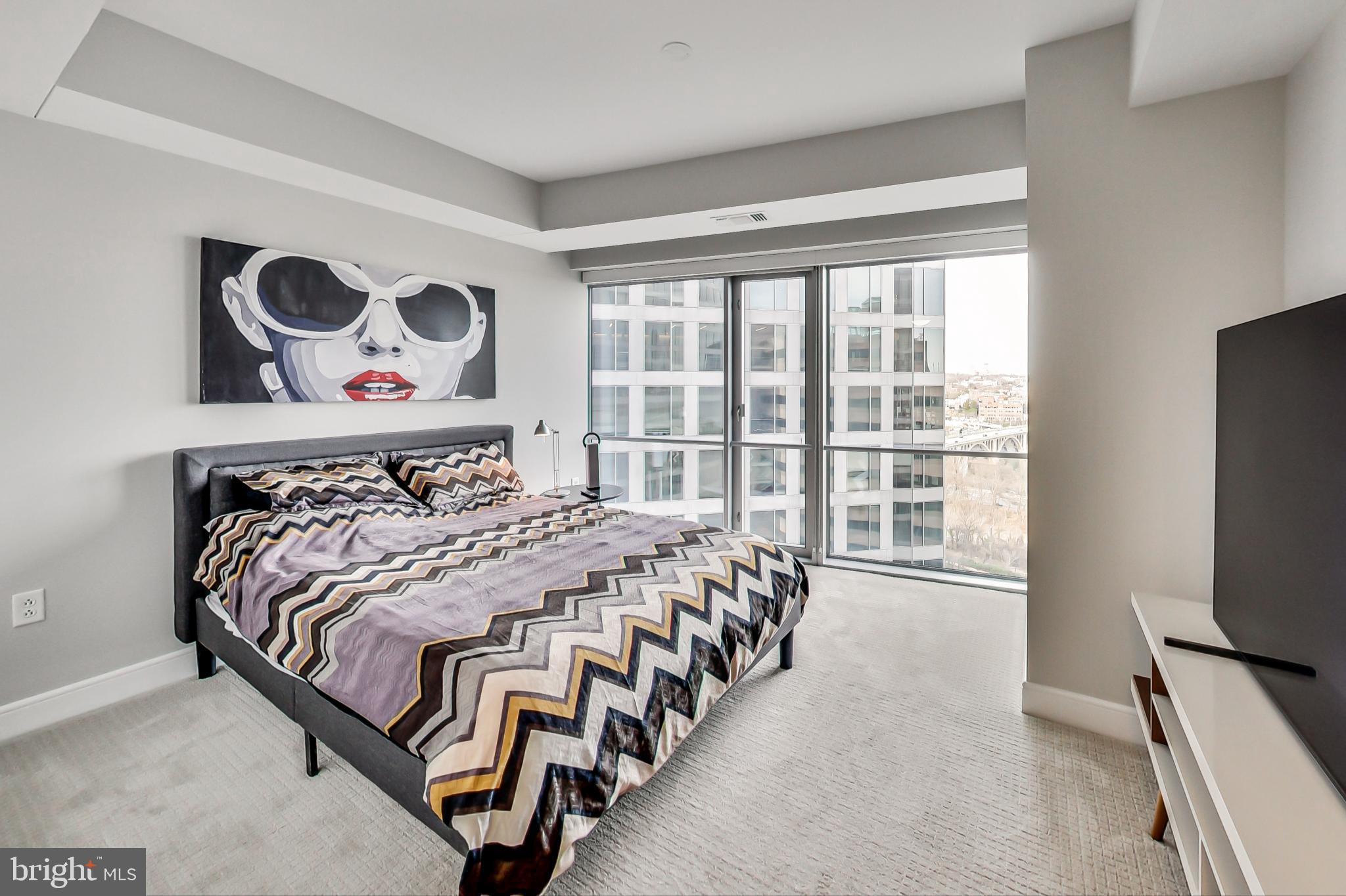 THE WATERVIEW - Residential
