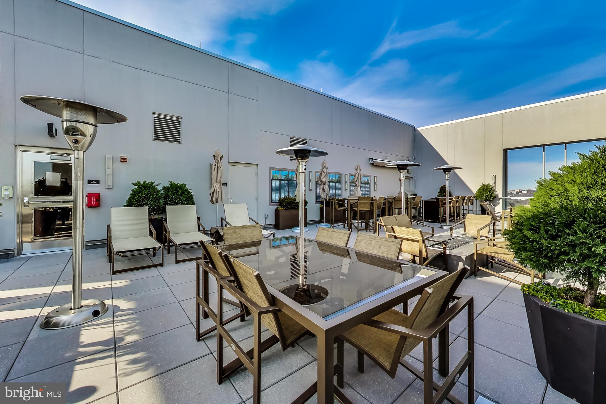 THE WATERVIEW - Residential